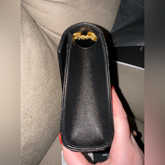 Yves Saint Laurent Medium Envelope Chain Handbag - Picture 13 of 16